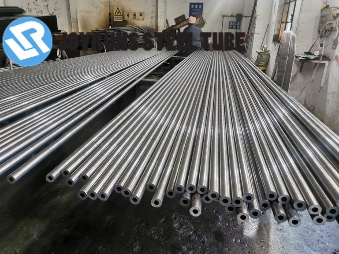 Q345B 16Mn DIN17175 Seamless Carbon Pipe Cold Drawing Alloy Tube 3
